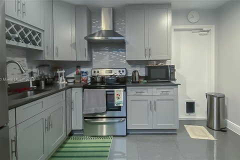 Casa en venta en Margate, Florida, 2 dormitorios, 117.99 m2 № 1725860 - foto 10