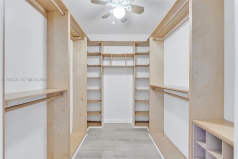 Touwnhouse à louer à Fort Lauderdale, Floride: 3 chambres, 140.1 m2 № 1989817 - photo 16