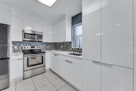 Touwnhouse à louer à Fort Lauderdale, Floride: 3 chambres, 140.1 m2 № 1989817 - photo 3