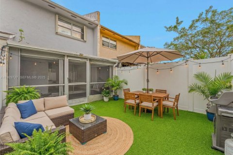 Touwnhouse à louer à Fort Lauderdale, Floride: 3 chambres, 140.1 m2 № 1989817 - photo 25