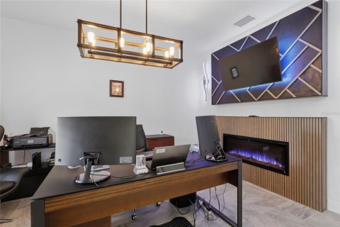 Casa en venta en Seffner, Florida, 5 dormitorios, 303.6 m2 № 2202354 - foto 11