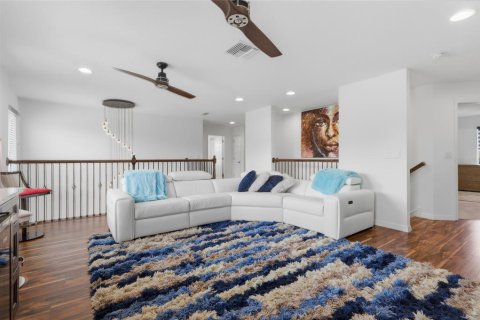 Casa en venta en Seffner, Florida, 5 dormitorios, 303.6 m2 № 2202354 - foto 27