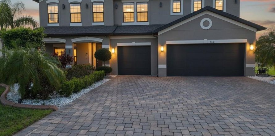 Casa en Seffner, Florida 5 dormitorios, 303.6 m2 № 2202354
