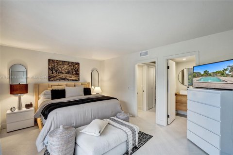 Condo in Pembroke Pines, Florida, 1 bedroom  № 1836761 - photo 16