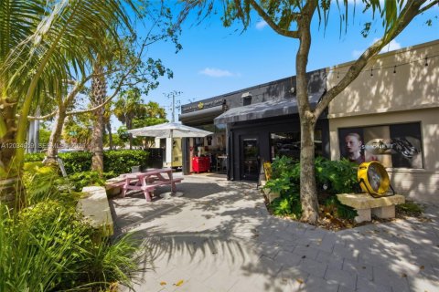 Villa ou maison à louer à Miami, Floride: 1 chambre, 50.35 m2 № 2240289 - photo 9