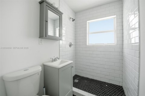 Villa ou maison à louer à Miami, Floride: 1 chambre, 50.35 m2 № 2240289 - photo 7