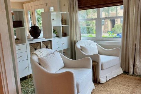 Villa ou maison à louer à Saint Petersburg, Floride: 5 chambres, 290.04 m2 № 1848039 - photo 6