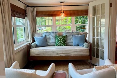 Villa ou maison à louer à Saint Petersburg, Floride: 5 chambres, 290.04 m2 № 1848039 - photo 7