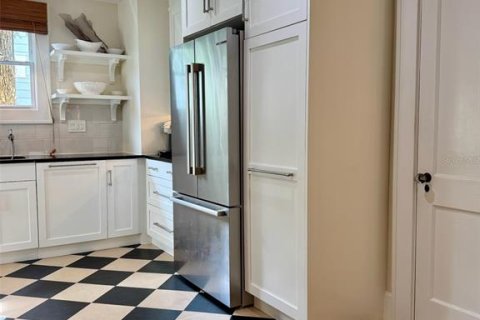 Villa ou maison à louer à Saint Petersburg, Floride: 5 chambres, 290.04 m2 № 1848039 - photo 15