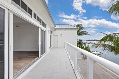 Condo in Palm Beach Shores, Florida, 2 bedrooms № 2088067 - photo 27
