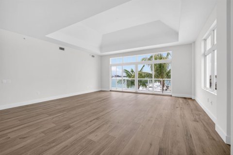 Condo in Palm Beach Shores, Florida, 2 bedrooms № 2088067 - photo 21