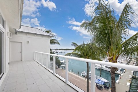 Condo in Palm Beach Shores, Florida, 2 bedrooms № 2088067 - photo 26