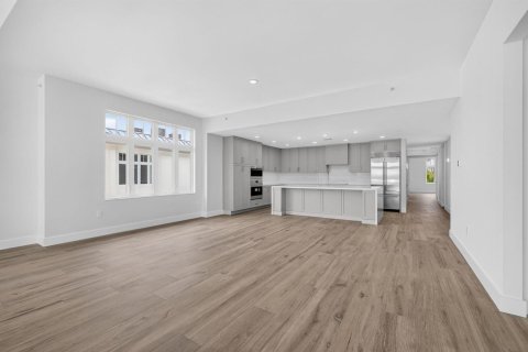 Condo in Palm Beach Shores, Florida, 2 bedrooms № 2088067 - photo 19
