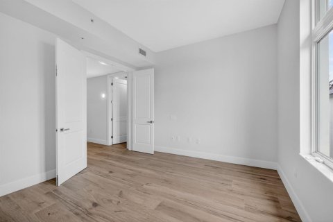 Condo in Palm Beach Shores, Florida, 2 bedrooms № 2088067 - photo 28
