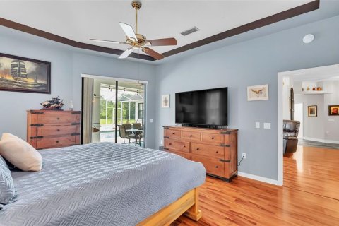 House in Plant City, Florida 3 bedrooms, 212.56 sq.m. № 1885269 - photo 13