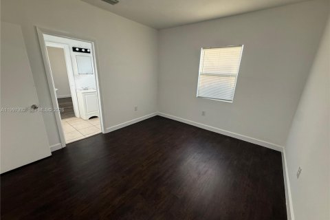 Снять в аренду виллу или дом в Майами, Флорида 3 спальни, 209.31м2, № 2063324 - фото 5