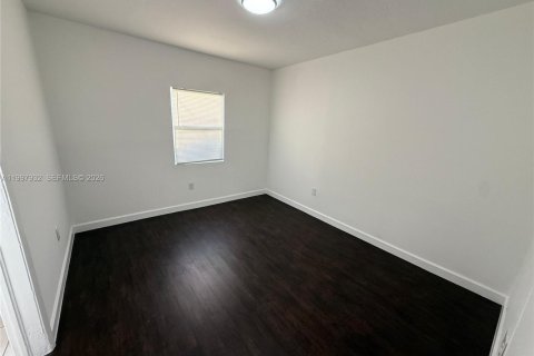 Снять в аренду виллу или дом в Майами, Флорида 3 спальни, 209.31м2, № 2063324 - фото 9