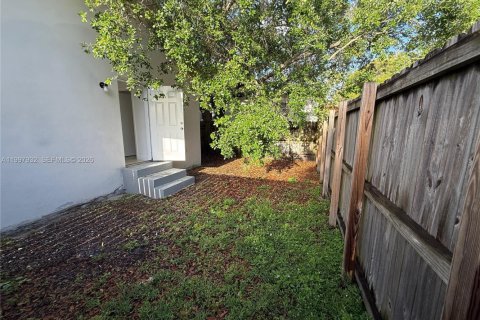 Снять в аренду виллу или дом в Майами, Флорида 3 спальни, 209.31м2, № 2063324 - фото 18