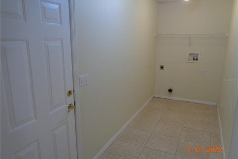 Casa en alquiler en Deltona, Florida, 4 dormitorios, 183.02 m2 № 1614826 - foto 30