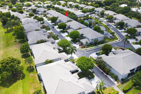 Снять в аренду кондоминиум в Бойнтон-Бич, Флорида 2 спальни, 130.16м2, № 1135018 - фото 1