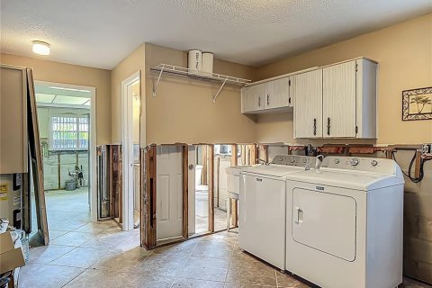 Casa en venta en Crystal River, Florida, 3 dormitorios, 170.75 m2 № 1673347 - foto 24