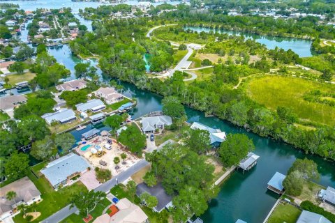 Casa en venta en Crystal River, Florida, 3 dormitorios, 170.75 m2 № 1673347 - foto 1
