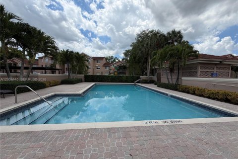 Condo in Miami, Florida, 3 bedrooms  № 2068750 - photo 28