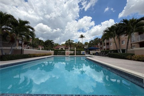 Condo in Miami, Florida, 3 bedrooms  № 2068750 - photo 26