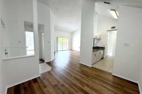 Condo in Miami, Florida, 3 bedrooms  № 2068750 - photo 4