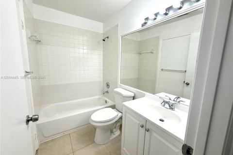 Condo in Miami, Florida, 3 bedrooms  № 2068750 - photo 16