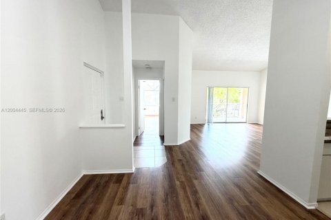 Condo in Miami, Florida, 3 bedrooms  № 2068750 - photo 8