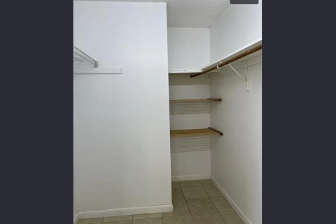 Купить виллу или дом в Виро-Бич, Флорида 3 комнаты, 104.42м2, № 2085429 - фото 8