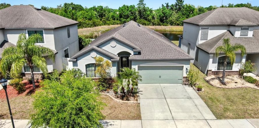 Villa ou maison à Riverview, Floride 4 chambres, 195 m2 № 1602436