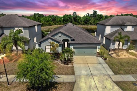 Villa ou maison à vendre à Riverview, Floride: 4 chambres, 195 m2 № 1602436 - photo 2