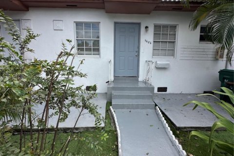 Commercial property in Miami, Florida № 2190461 - photo 4