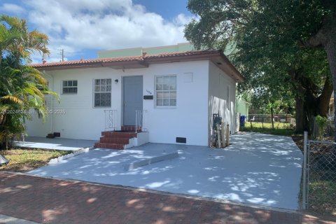 Commercial property in Miami, Florida № 2190461 - photo 7