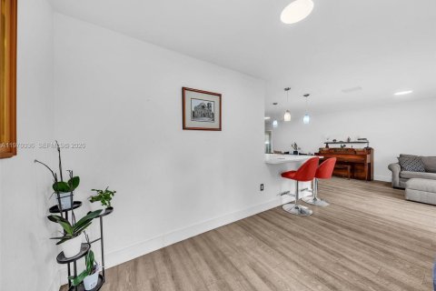 Villa ou maison à vendre à Fort Lauderdale, Floride: 4 chambres, 219.34 m2 № 2041736 - photo 7