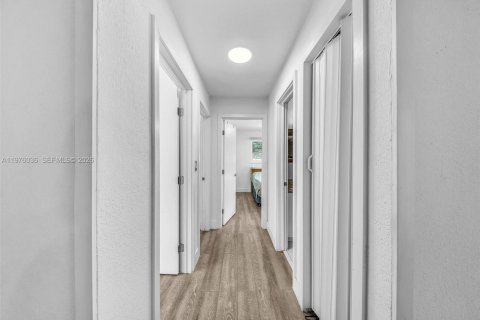 Villa ou maison à vendre à Fort Lauderdale, Floride: 4 chambres, 219.34 m2 № 2041736 - photo 30