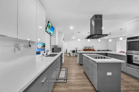 Villa ou maison à vendre à Fort Lauderdale, Floride: 4 chambres, 219.34 m2 № 2041736 - photo 13