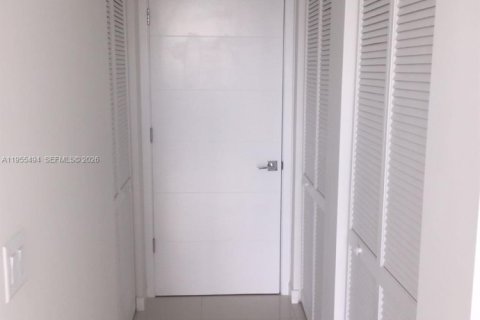 Condominio en alquiler en Doral, Florida, 2 dormitorios, 115.57 m2 № 2010261 - foto 13