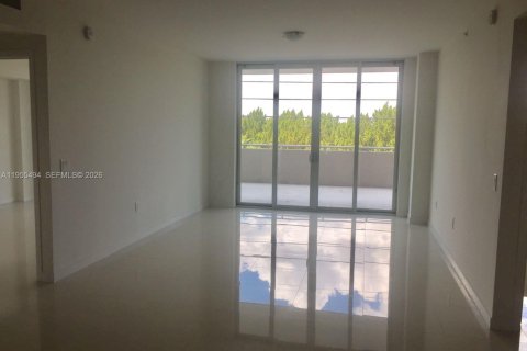 Condominio en alquiler en Doral, Florida, 2 dormitorios, 115.57 m2 № 2010261 - foto 4