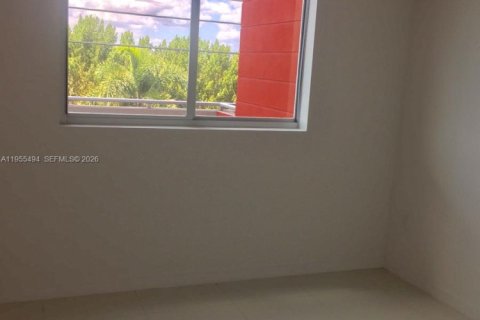 Condominio en alquiler en Doral, Florida, 2 dormitorios, 115.57 m2 № 2010261 - foto 8