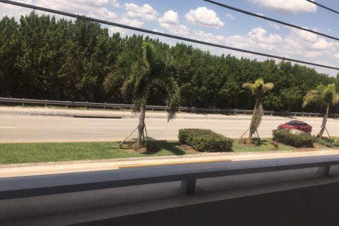 Condominio en alquiler en Doral, Florida, 2 dormitorios, 115.57 m2 № 2010261 - foto 21