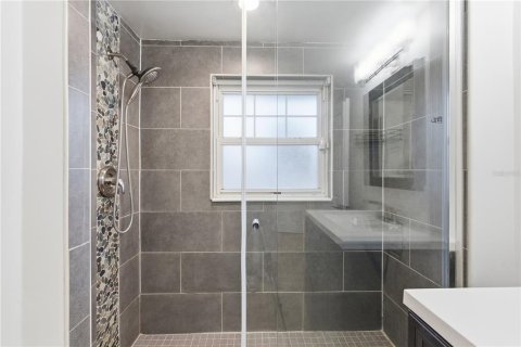 Villa ou maison à louer à Belleair, Floride: 3 chambres, 170.29 m2 № 2148864 - photo 27