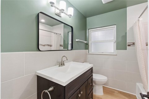 Villa ou maison à louer à Belleair, Floride: 3 chambres, 170.29 m2 № 2148864 - photo 18