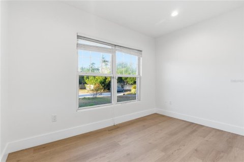 Villa ou maison à louer à Belleair, Floride: 3 chambres, 170.29 m2 № 2148864 - photo 14