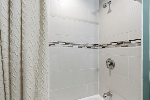 Villa ou maison à louer à Belleair, Floride: 3 chambres, 170.29 m2 № 2148864 - photo 19