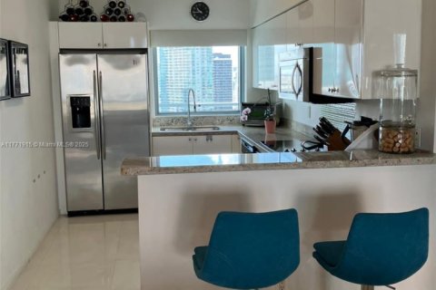Condo in Miami, Florida, 2 bedrooms  № 1864292 - photo 5