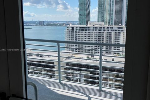 Condo in Miami, Florida, 2 bedrooms  № 1864292 - photo 19