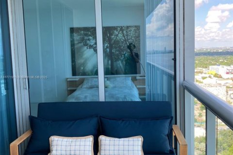 Condo in Miami, Florida, 2 bedrooms  № 1864292 - photo 17